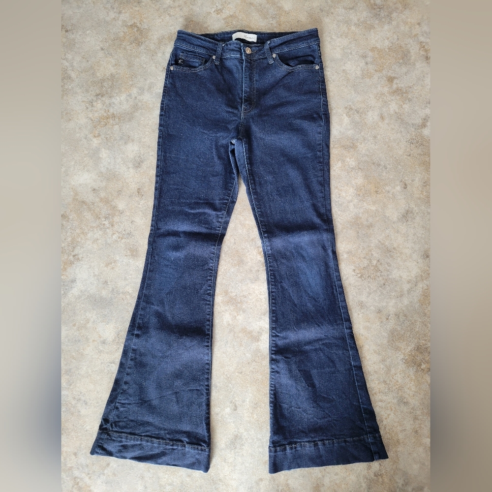 Dark Wash Kancan Bell-bottoms 9/28